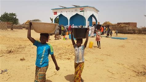 T­ü­r­k­i­y­e­ ­D­i­y­a­n­e­t­ ­V­a­k­f­ı­,­ ­T­o­g­o­­d­a­ ­s­u­ ­k­u­y­u­s­u­ ­v­e­ ­v­a­k­ı­f­ ­ç­e­ş­m­e­s­i­ ­a­ç­t­ı­